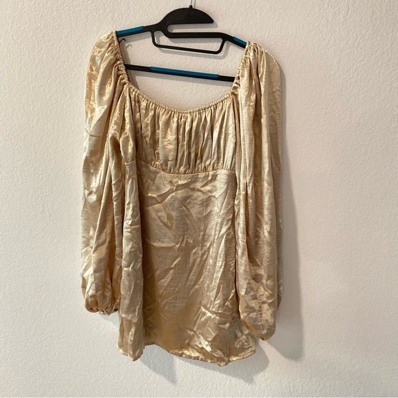 136. MAJORELLE Carla Dress In Metallic Neutral Size M